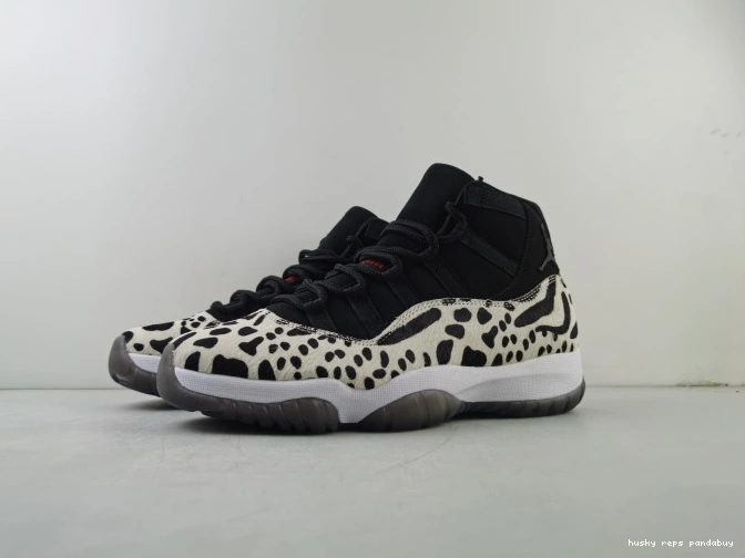 Husky JORDAN 11 AR0715-010 ANIMAL AIR INSTINCT 0731